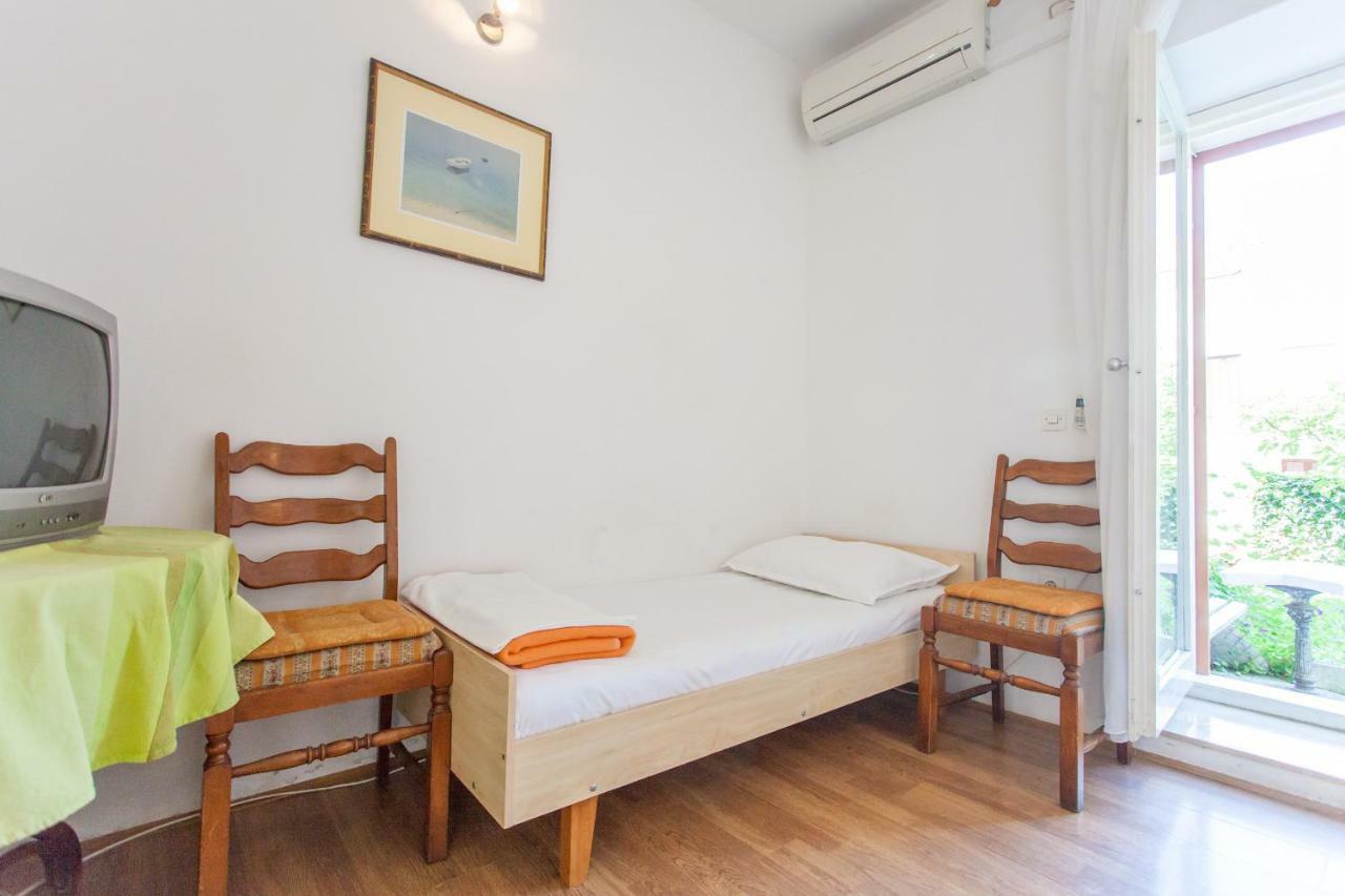 Apartment A4, Private Terrace Wi-fi