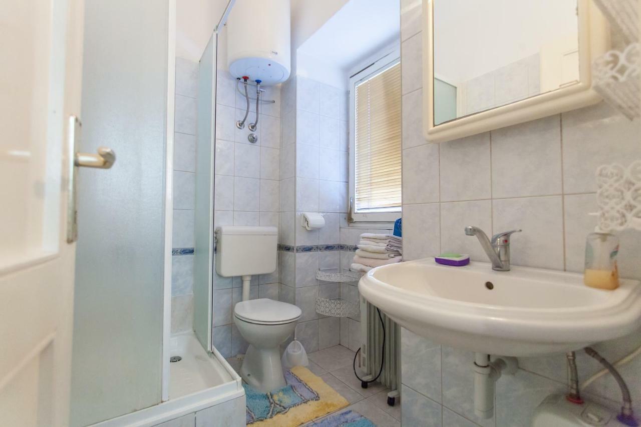 Apartment A4, Private Terrace Wi-fi *